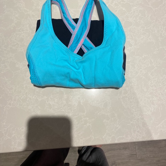 Ivivva tank - Picture 2 of 3